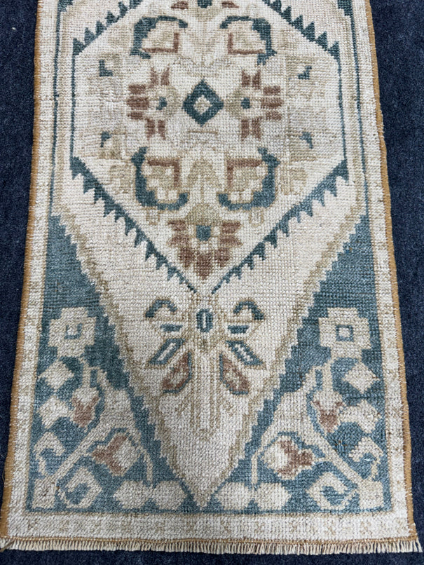 Turkish Yastik Rug  1'4" x  2'11" #23968