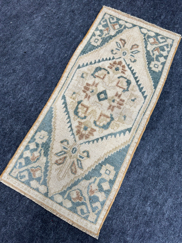 Turkish Yastik Rug  1'4" x  2'11" #23968