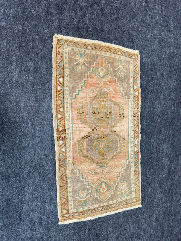 Turkish Yastik Rug  1'7" x  2'11" #23969