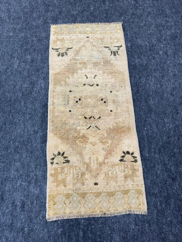 Turkish Yastik Rug  1'4" x  3'2" #23967