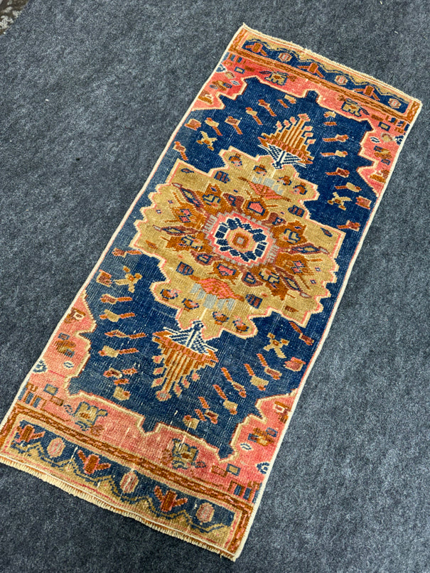Turkish Yastik Rug  1'6" x  3'4" #23966