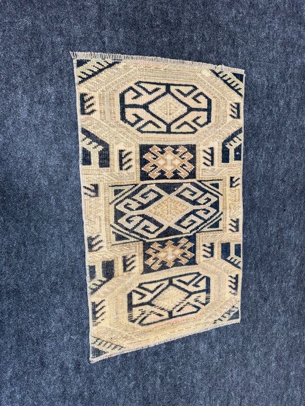 Turkish Yastik Rug  1'8" x  2'7" #23963