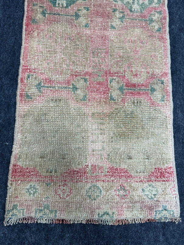 Turkish Yastik Rug  1'4" x  2'7" #23972