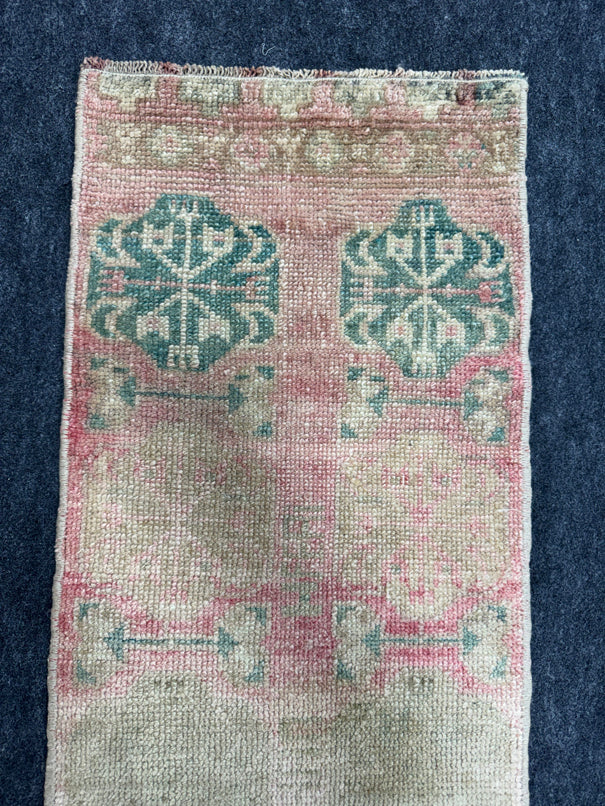 Turkish Yastik Rug  1'4" x  2'7" #23972