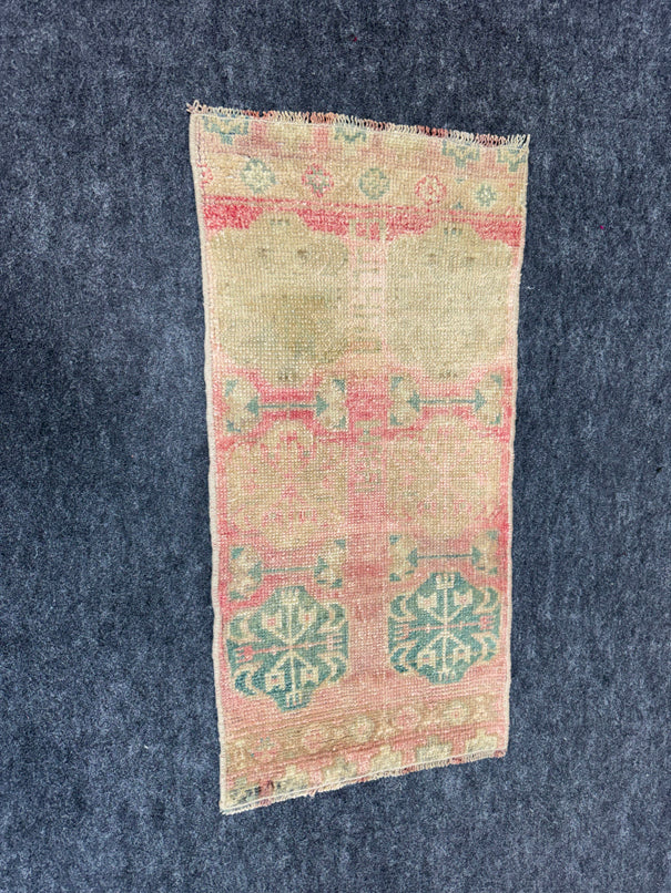 Turkish Yastik Rug  1'4" x  2'7" #23972