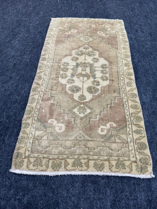 Turkish Yastik Rug  1'8" x  3'3" #23974