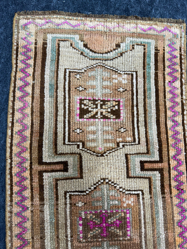 Turkish Yastik Rug  1'7" x  2'5" #23975