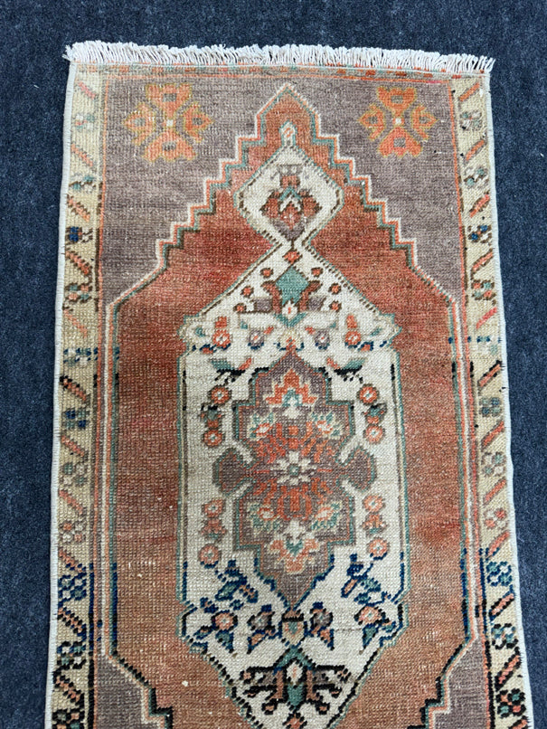 Turkish Yastik Rug  1'7" x  3' #23976