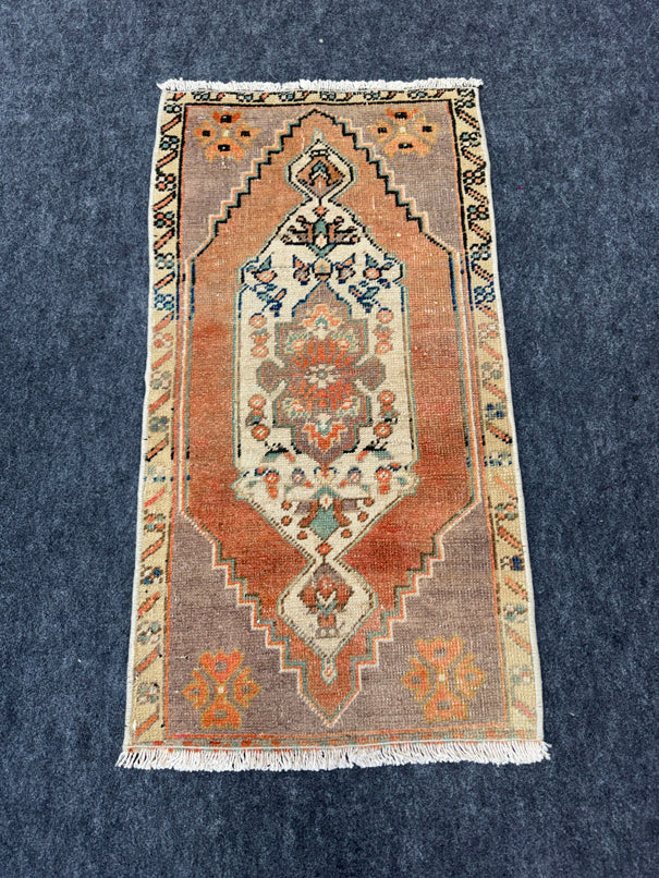 Turkish Yastik Rug  1'7" x  3' #23976