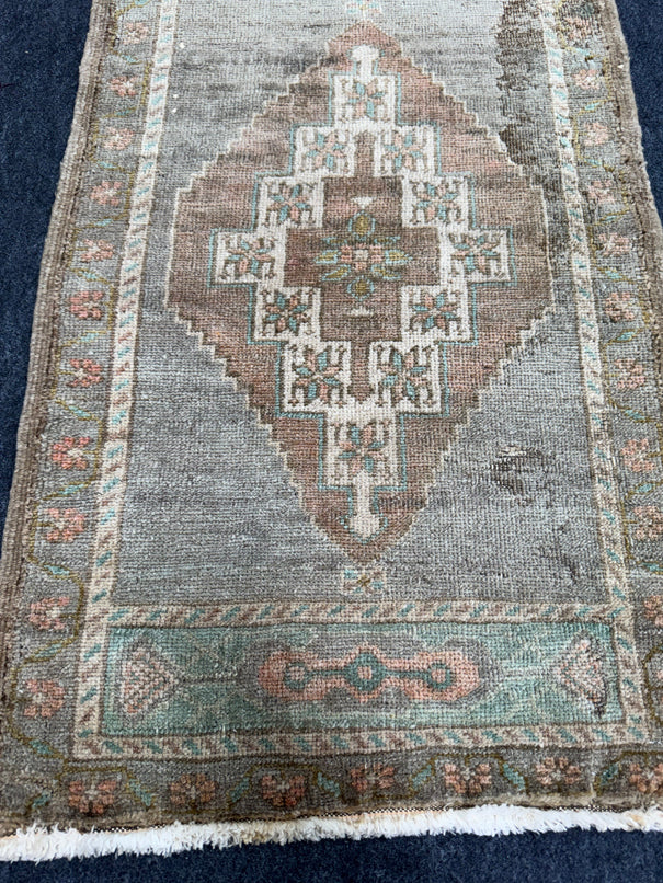 Turkish Yastik Rug  1'9" x  2'10" #23977