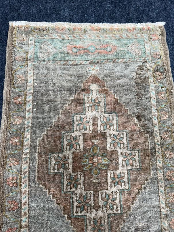 Turkish Yastik Rug  1'9" x  2'10" #23977