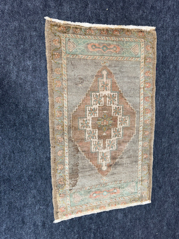 Turkish Yastik Rug  1'9" x  2'10" #23977
