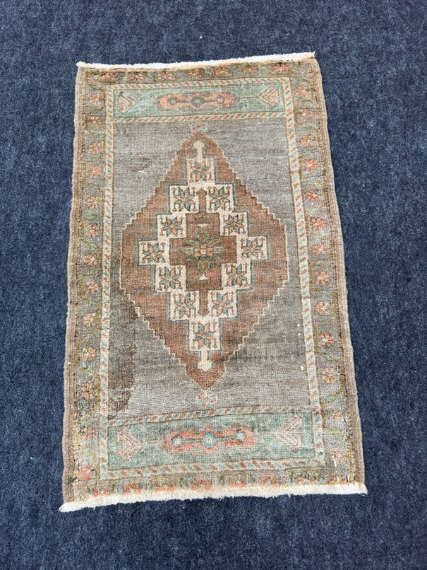 Turkish Yastik Rug  1'9" x  2'10" #23977