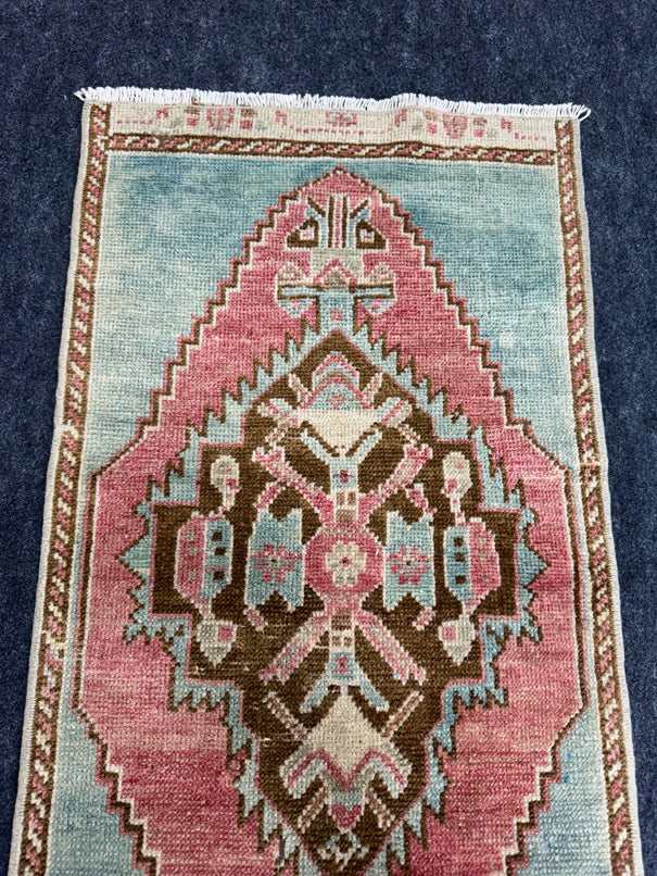Turkish Yastik Rug  1'6" x  2'10" #23990