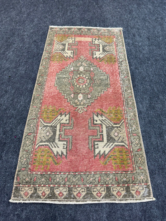 Turkish Yastik Rug  1'7" x  3'3" #23991
