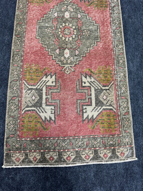 Turkish Yastik Rug  1'7" x  3'3" #23991