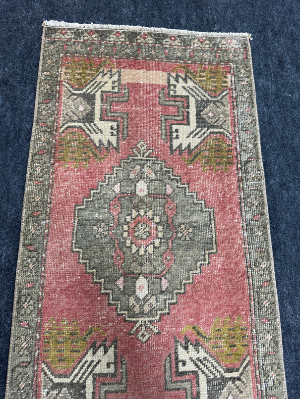 Turkish Yastik Rug  1'7" x  3'3" #23991