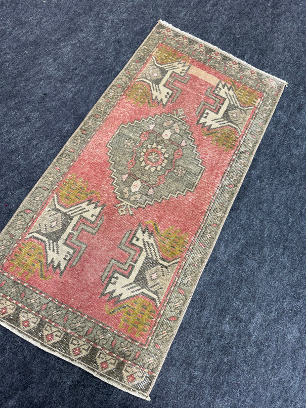 Turkish Yastik Rug  1'7" x  3'3" #23991