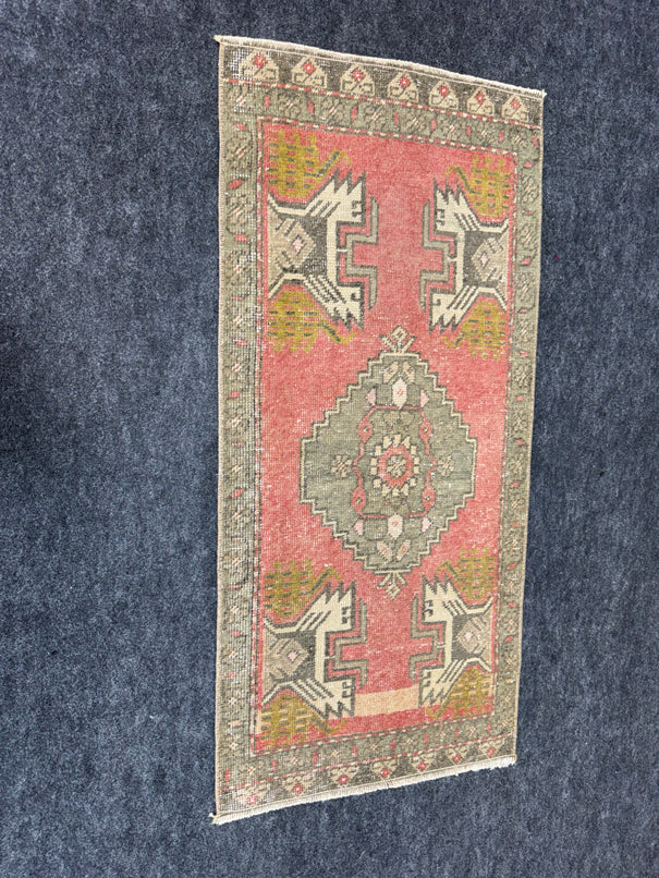 Turkish Yastik Rug  1'7" x  3'3" #23991