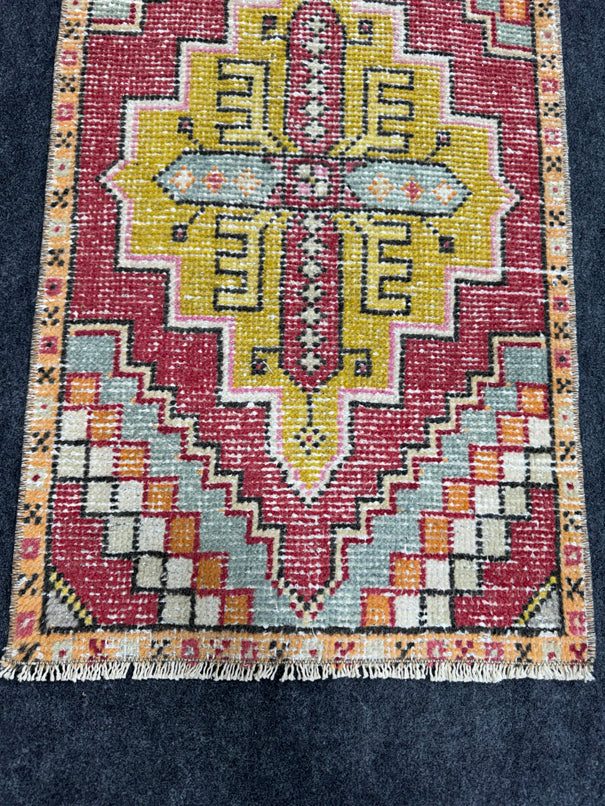 Turkish Yastik Rug  1'8" x  2'10" #23992