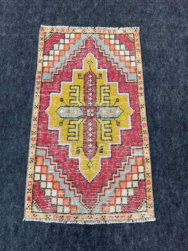 Turkish Yastik Rug  1'8" x  2'10" #23992