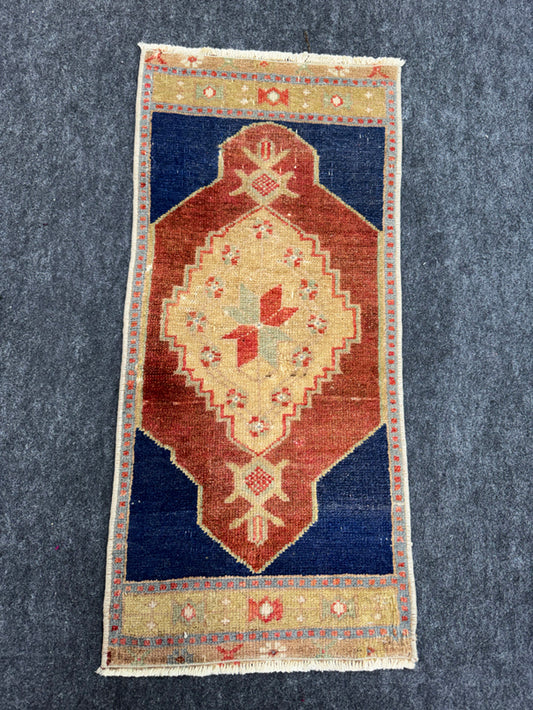 Turkish Yastik Rug  1'4" x  2'10" #23993