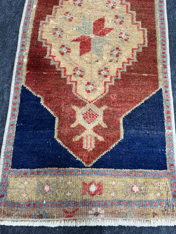 Turkish Yastik Rug  1'4" x  2'10" #23993
