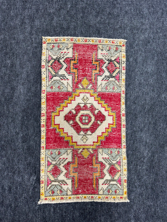 Turkish Yastik Rug  1'7" x  3' #24033