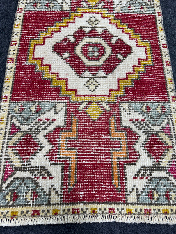 Turkish Yastik Rug  1'7" x  3' #24033