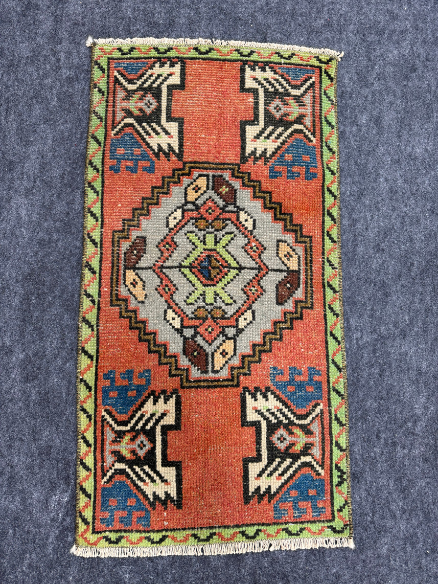 Turkish Yastik Rug  1'6" x  2'11" #24019