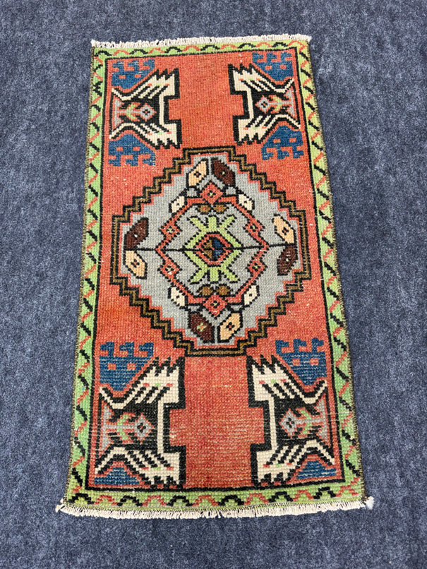 Turkish Yastik Rug  1'6" x  2'11" #24019