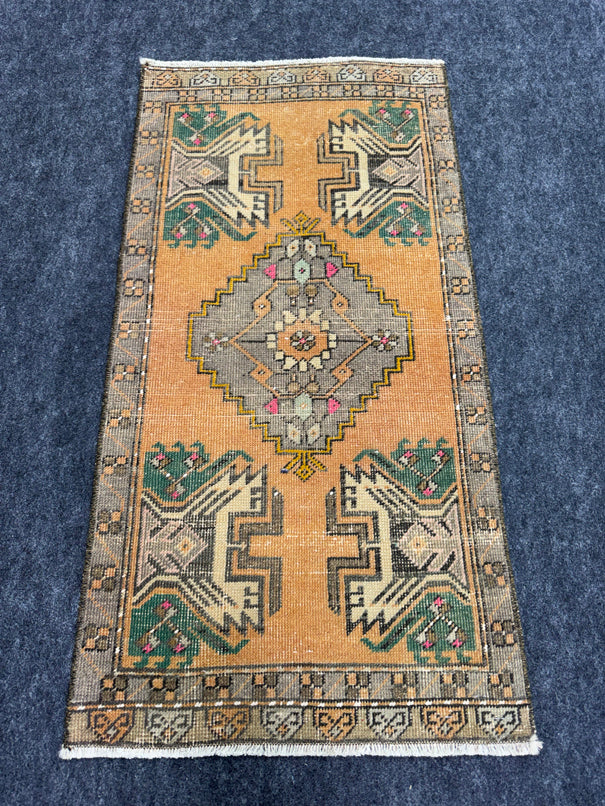 Turkish Yastik Rug  1'9" x  3'4" #24020