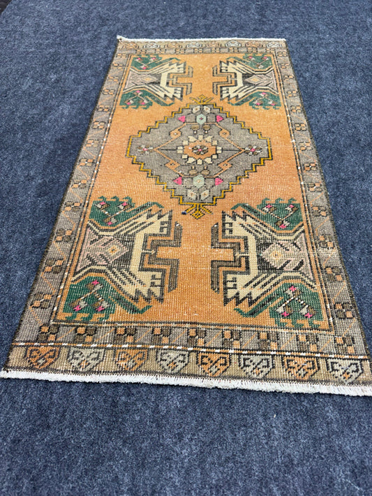 Turkish Yastik Rug  1'9" x  3'4" #24020