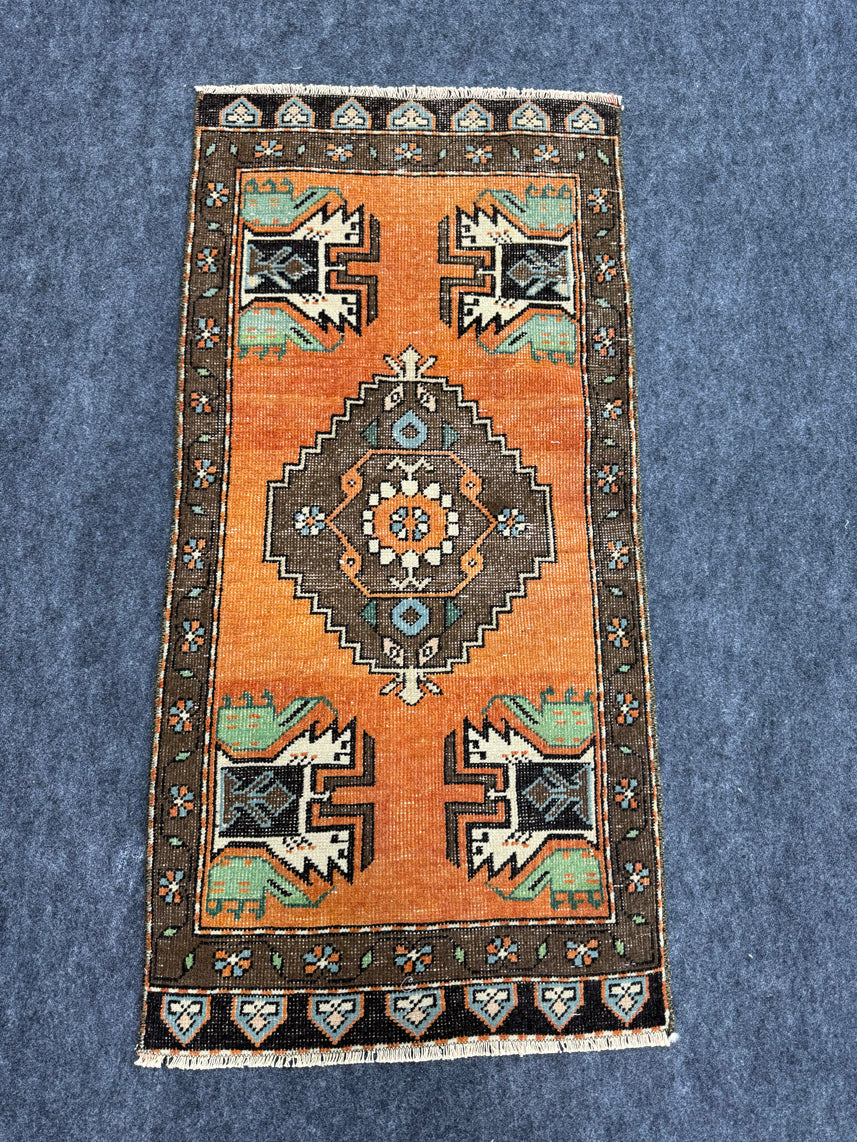 Turkish Yastik Rug  1'9" x  3'6" #24021