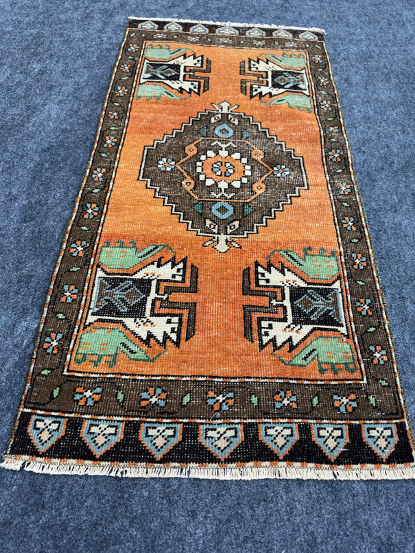 Turkish Yastik Rug  1'9" x  3'6" #24021