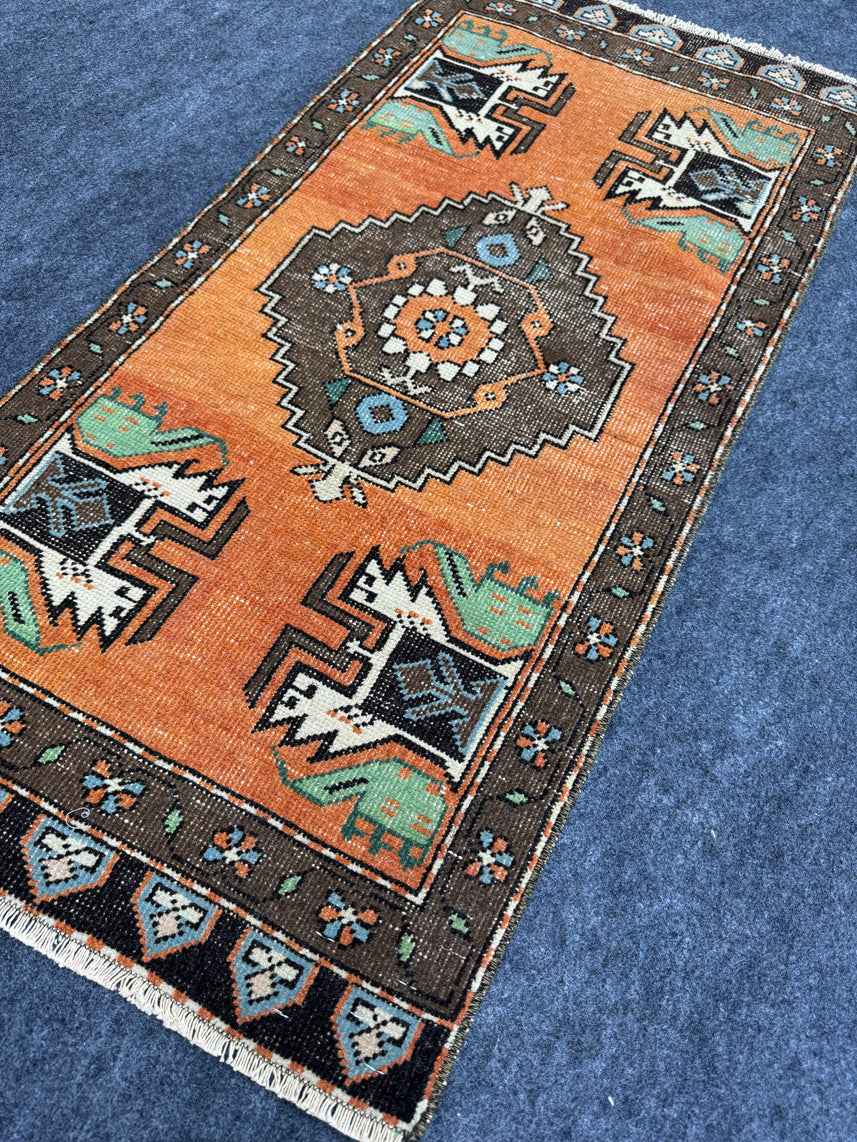 Turkish Yastik Rug  1'9" x  3'6" #24021