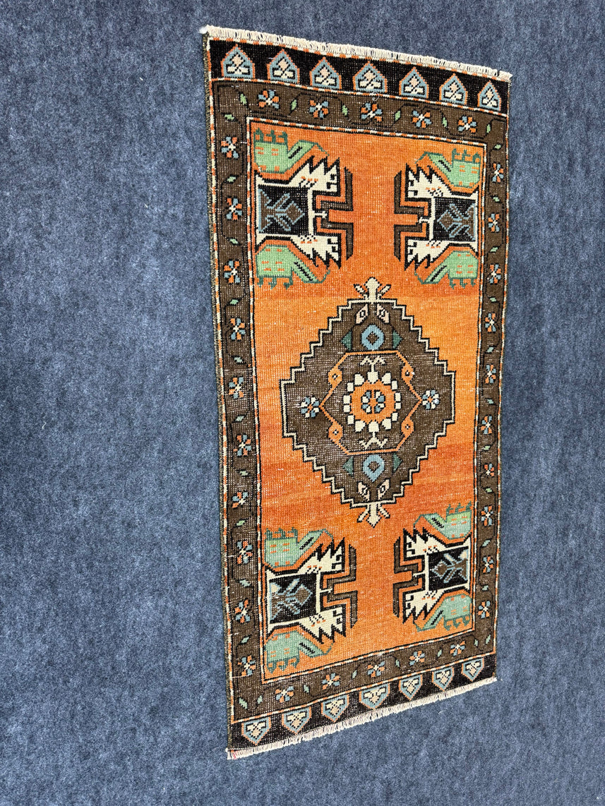 Turkish Yastik Rug  1'9" x  3'6" #24021