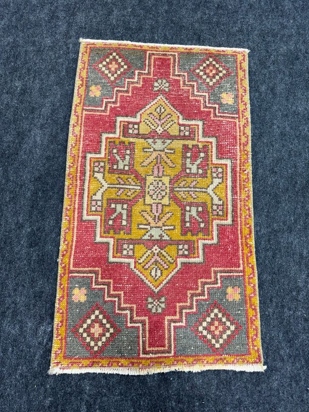 Turkish Yastik Rug  1'8" x  2'11" #24022
