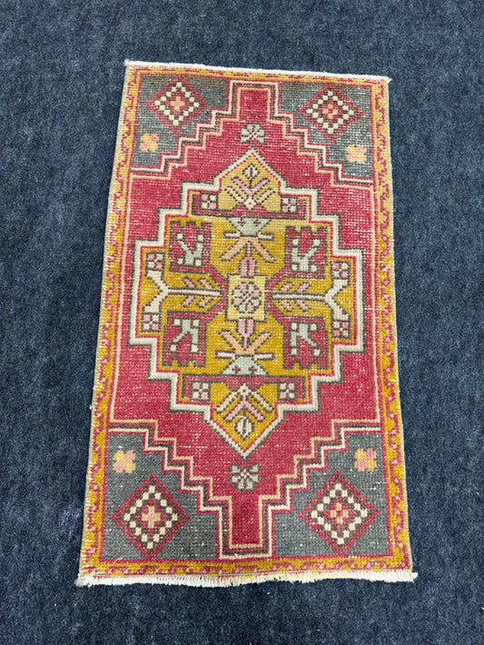 Turkish Yastik Rug  1'8" x  2'11" #24022