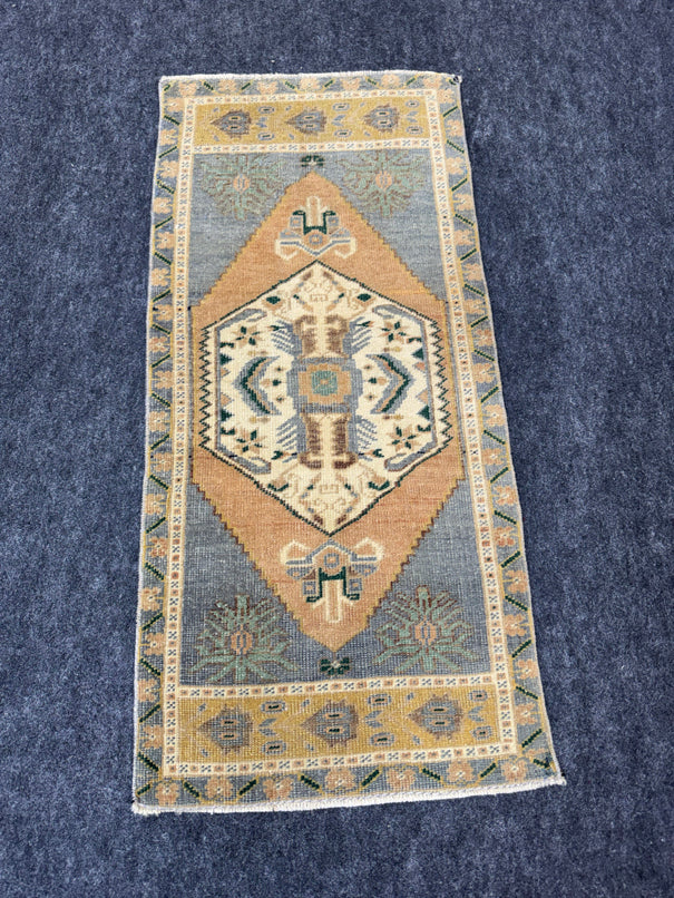 Turkish Yastik Rug  1'7" x  3'5" #24006