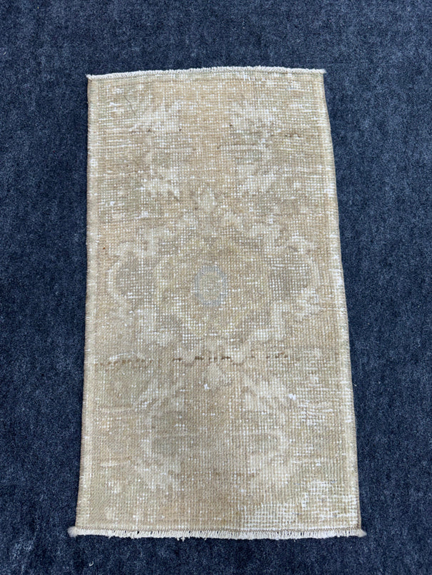 Turkish Yastik Rug  1'4" x  2'6" #24010