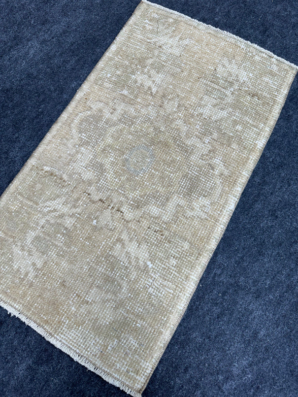 Turkish Yastik Rug  1'4" x  2'6" #24010