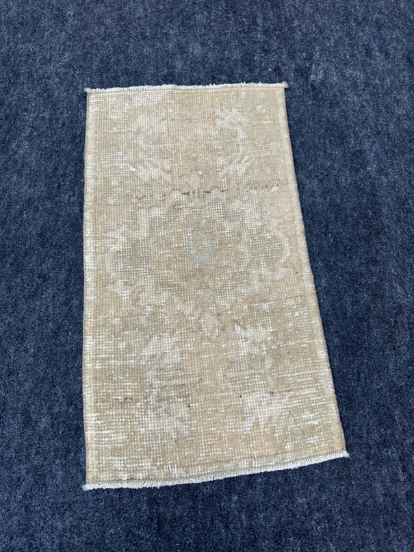 Turkish Yastik Rug  1'4" x  2'6" #24010