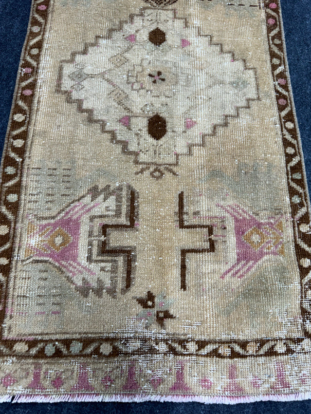 Turkish Yastik Rug  1'7" x  3'3" #24011