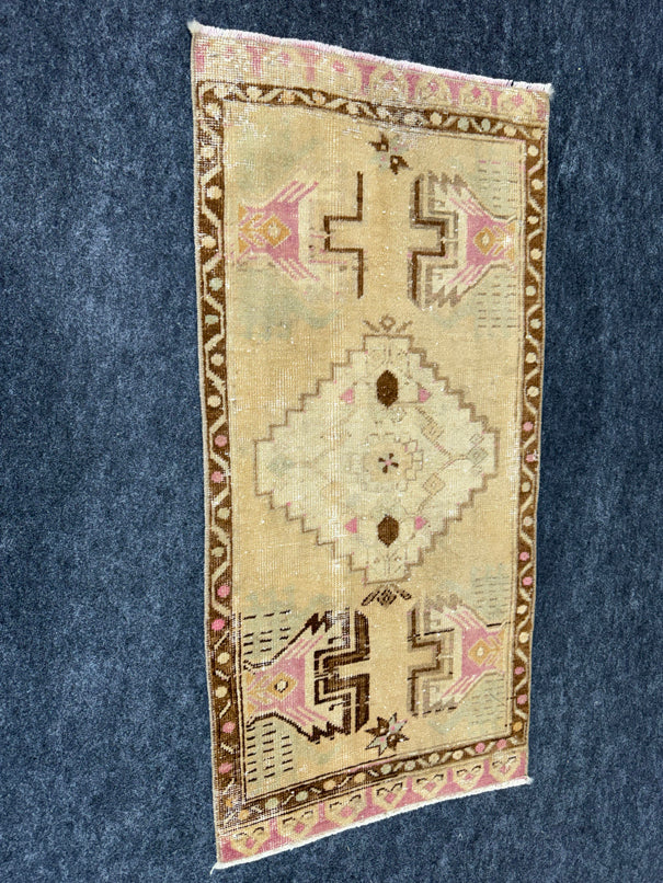 Turkish Yastik Rug  1'7" x  3'3" #24011