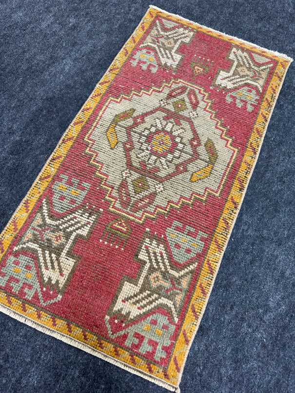Turkish Yastik Rug  1'6" x  3' #24012