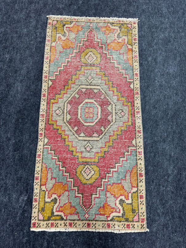 Turkish Yastik Rug  1'7" x  3'3" #24013