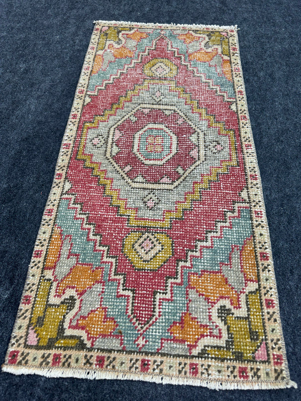 Turkish Yastik Rug  1'7" x  3'3" #24013