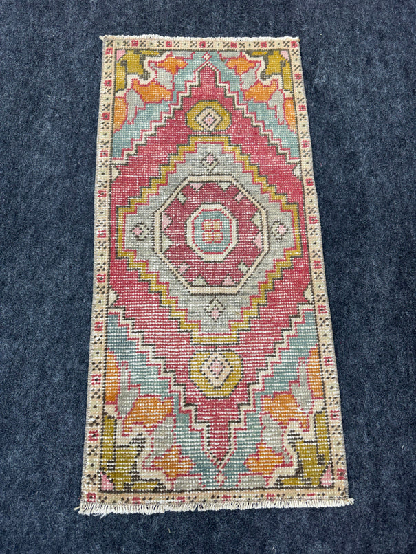 Turkish Yastik Rug  1'7" x  3'3" #24013