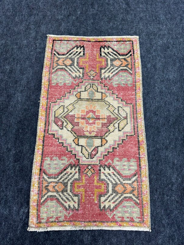 Turkish Yastik Rug  1'7" x  2'11" #24014
